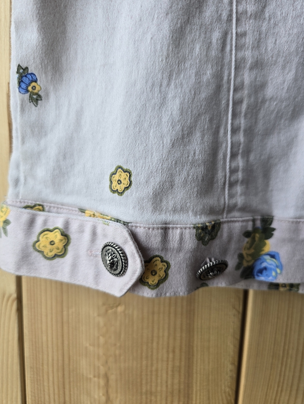 High Art Sleeveless Denim Floral Button Up Vest Soft Pink White Medium - Picture 8 of 8